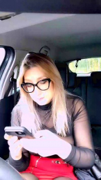 Lalalovehot2 webcam model stream image