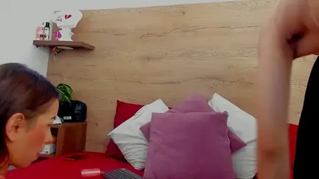 meganandtylerr19 webcam model stream image