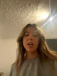 Missyemily webcam model stream image