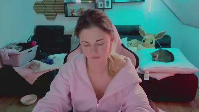 Mellyfouryou webcam model stream image