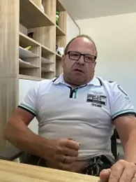 coupleLatinaLovers webcam model stream image