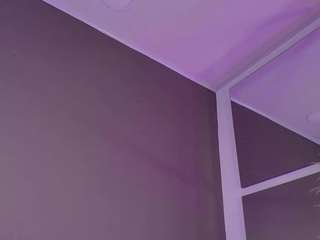 zoee-8 webcam model stream image