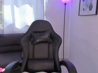 alyconner webcam model stream image