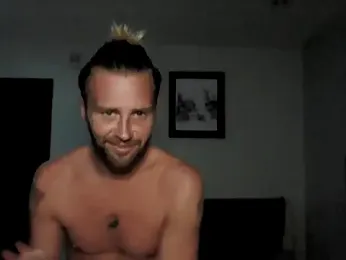 DannyAndKiki webcam model stream image