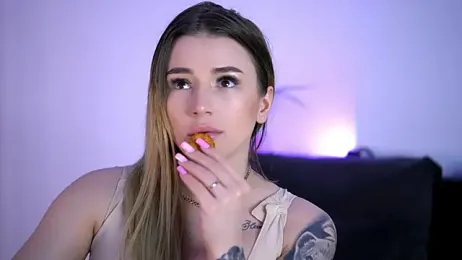 BabbyAisha webcam model stream image
