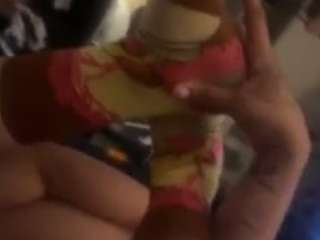 honestie32 webcam model stream image