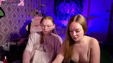 Radiants_two webcam model stream image
