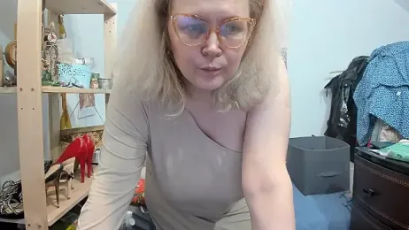 switchlorenx webcam model stream image