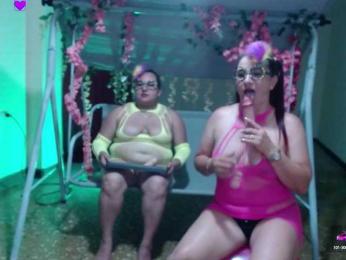 mature-younga webcam model stream image