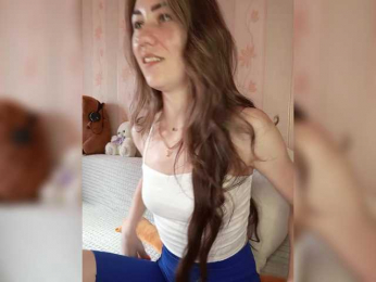 -Kara-mellka- webcam model stream image