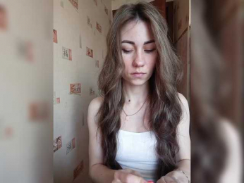 -Kara-mellka- webcam model stream image