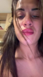 Natiiii webcam model stream image