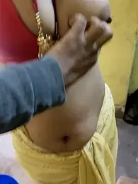 Lakhsmi webcam model stream image