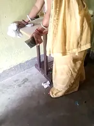 Lakhsmi webcam model stream image