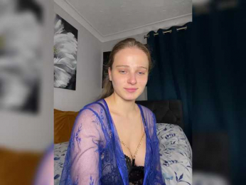 Caraline webcam model stream image