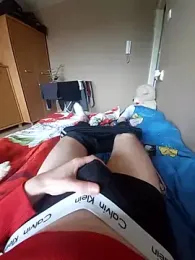 MlodyDres webcam model stream image