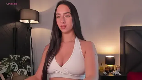 R_a_v_e_n webcam model stream image