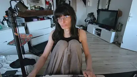 CeriseLapine webcam model stream image