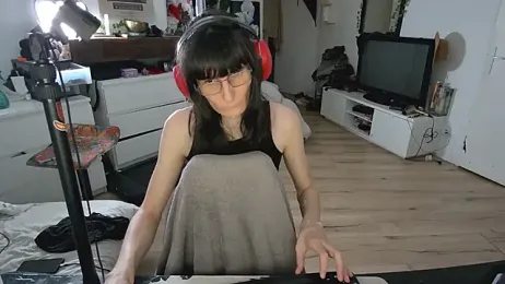 CeriseLapine webcam model stream image