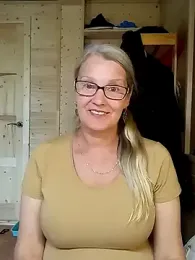 irinamaux webcam model stream image