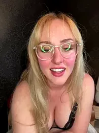 SherryOutdoor1 webcam model stream image