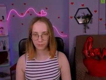 evalora_vei webcam model stream image