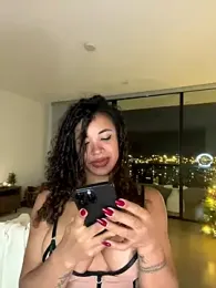 Brunettexio webcam model stream image