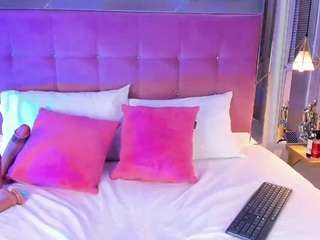 scarletstarr webcam model stream image