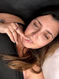 Novababy18 webcam model stream image