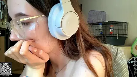 SkinnySunshinexxx webcam model stream image