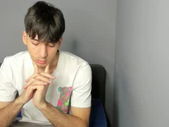 hotflirtyfella webcam model stream image