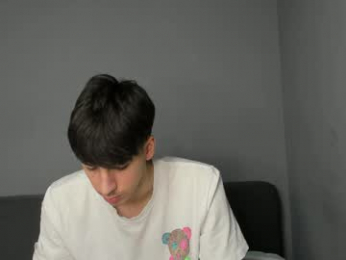 hotflirtyfella webcam model stream image