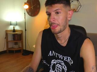 Maxx Cooper webcam model stream image