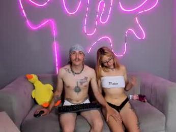 sophi_and_dereck webcam model stream image