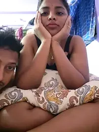 Hot-Sexy-Riya webcam model stream image