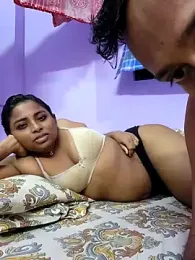 Hot-Sexy-Riya webcam model stream image