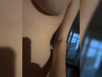 top_queen webcam model stream image
