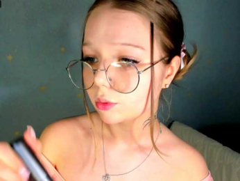 MelMooon webcam model stream image