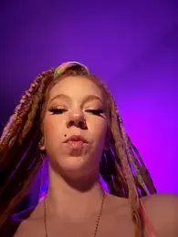 LucidLucy webcam model stream image