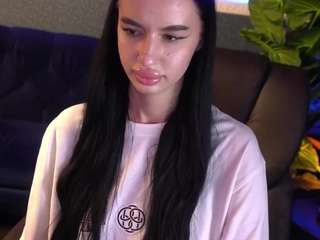 snowwhiteee webcam model stream image