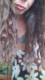 Kittzziky webcam model stream image