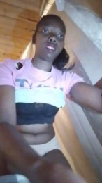 Iandilla webcam model stream image