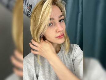 AlinnaAnnila webcam bongacams model stream image