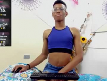 tiffany_valentine15xxx webcam model stream image