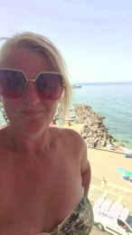 Uthopia webcam model stream image