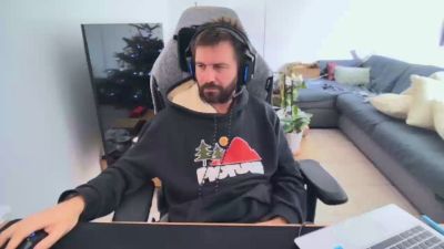 moi92160 webcam model stream image