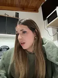 Lolykush webcam model stream image