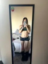 Lolykush webcam model stream image