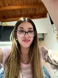 Lolykush webcam model stream image