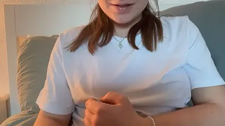 Lucyschickt webcam model stream image